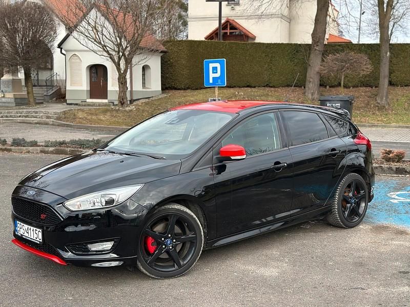 Gebraucht Ford Focus ST-Line 150 PS (110 kW) 2015 Schwarz Kleinwagen
