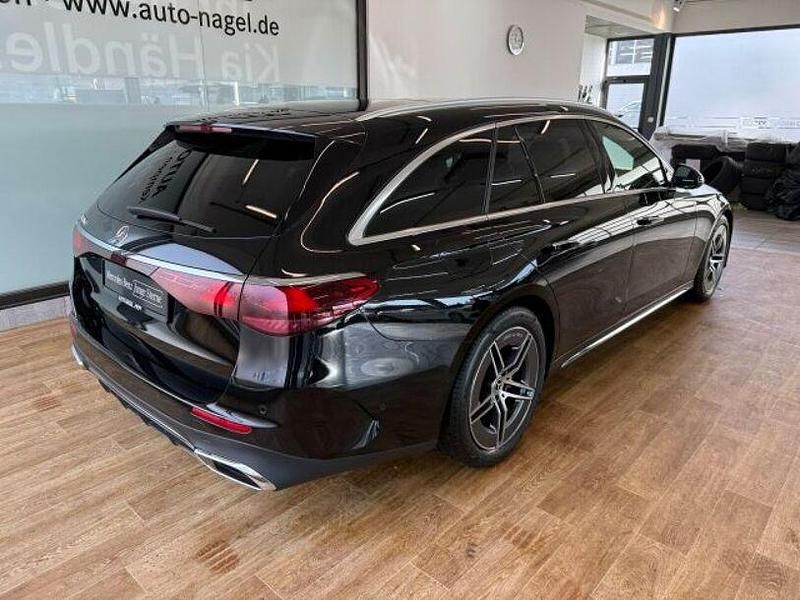 Gebraucht Mercedes E220 AMG 197 PS (144 kW) 2025 Schwarz Kombi