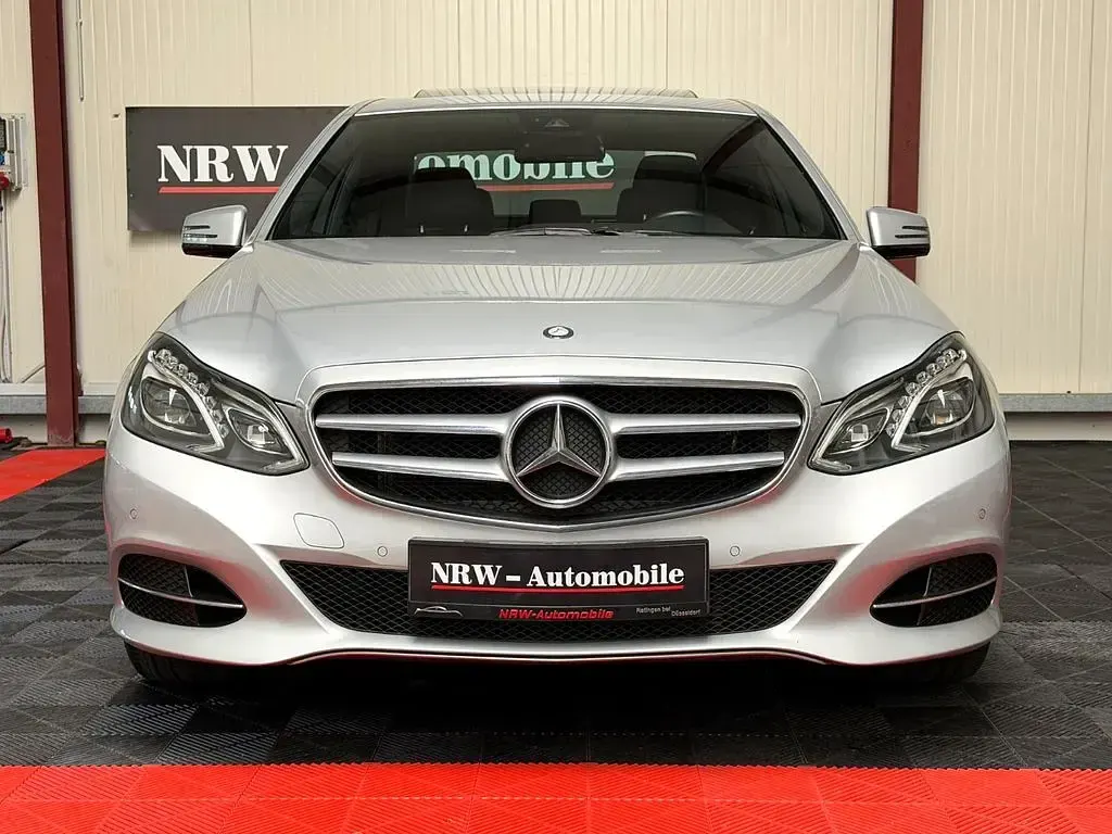 Gebraucht Mercedes E220 170 PS (125 kW) 2014 Silber Limousine
