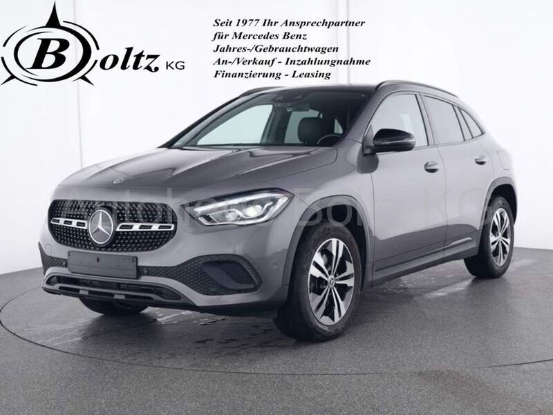 Grau Gebraucht 2023 Mercedes GLA250 Night SUV | 41.800 € (Fairer Preis) - Bild 1/4