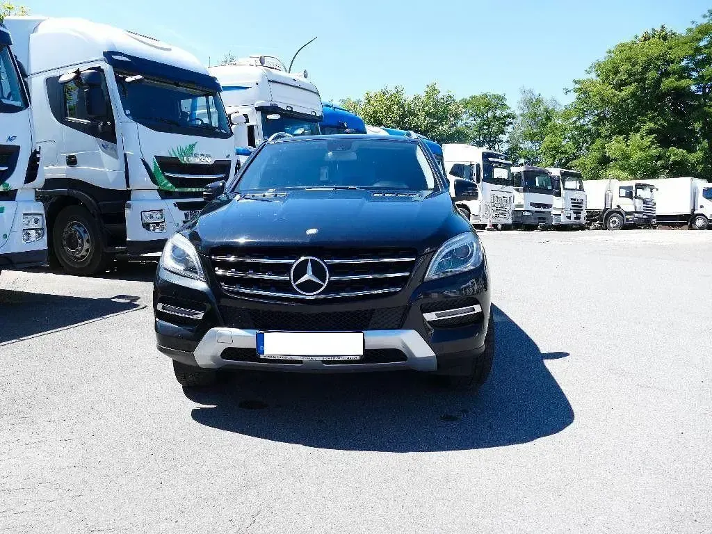 Gebraucht Mercedes ML350 258 PS (189 kW) 2013 Schwarz SUV