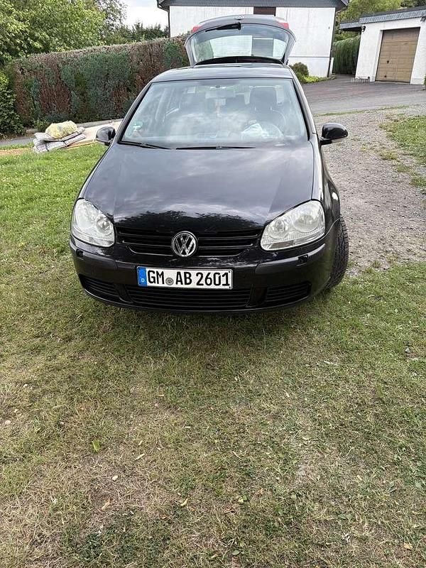 Gebraucht 2004 VW Golf IV Comfortline Limousine | 2.100 € (Fairer Preis) - Bild 1/4