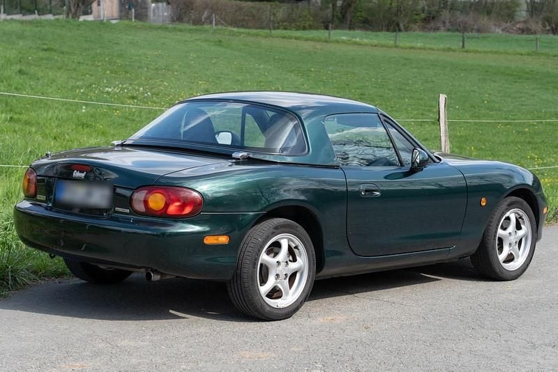 Usata Mazda MX5 110 CV (80 kW) 2001 Verde Cabrio