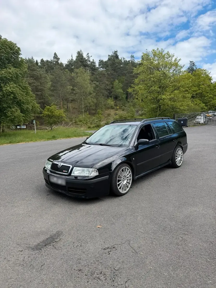 Używany Skoda Octavia 170 KM (125 kW) 2004 Czarny Kombi