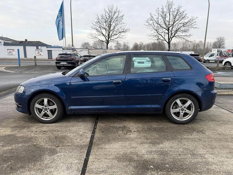 Gebraucht Audi A3 Sport 140 PS (102 kW) 2012 Blau Limousine