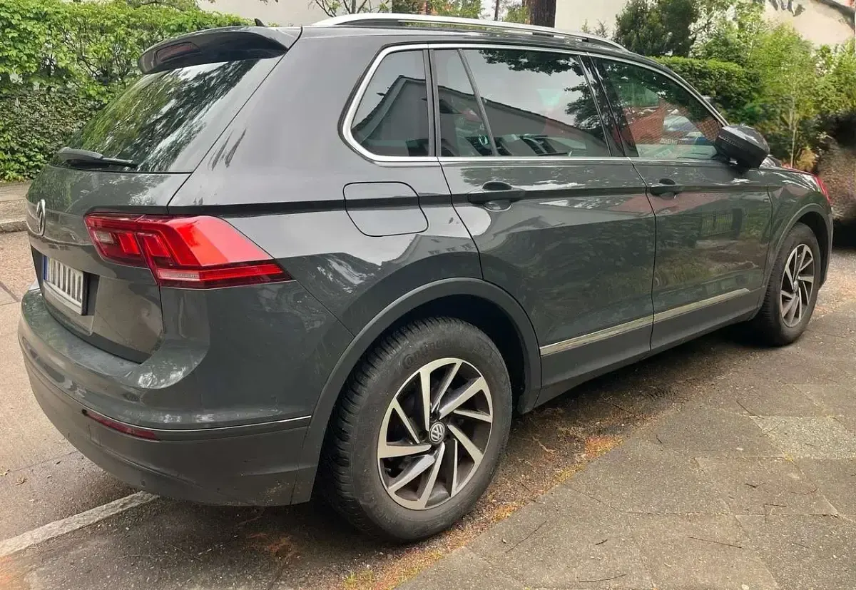 Second-hand VW Tiguan 150 CP (110 kW) 2018 Gri SUV