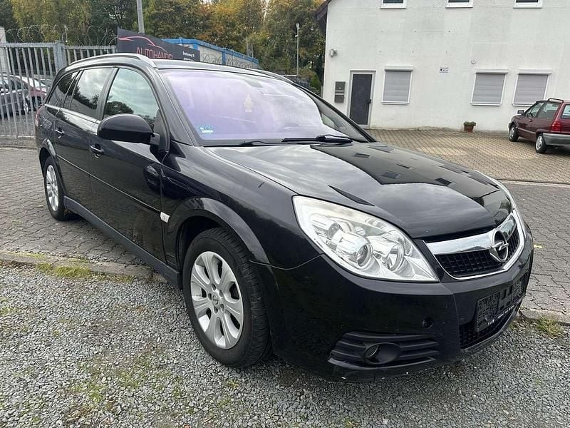 Saphirschwarz/black sapphire Gebraucht 2008 Opel Vectra Edition+ Kombi | 950 € (Superpreis) - Bild 1/4
