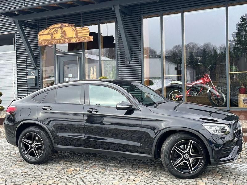 Gebraucht Mercedes GLC200 AMG 197 PS (144 kW) 2022 Obsidian schwarz SUV