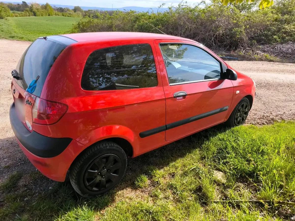 Second-hand Hyundai Getz 67 CP (49 kW) 2008 Roșu Hatchback