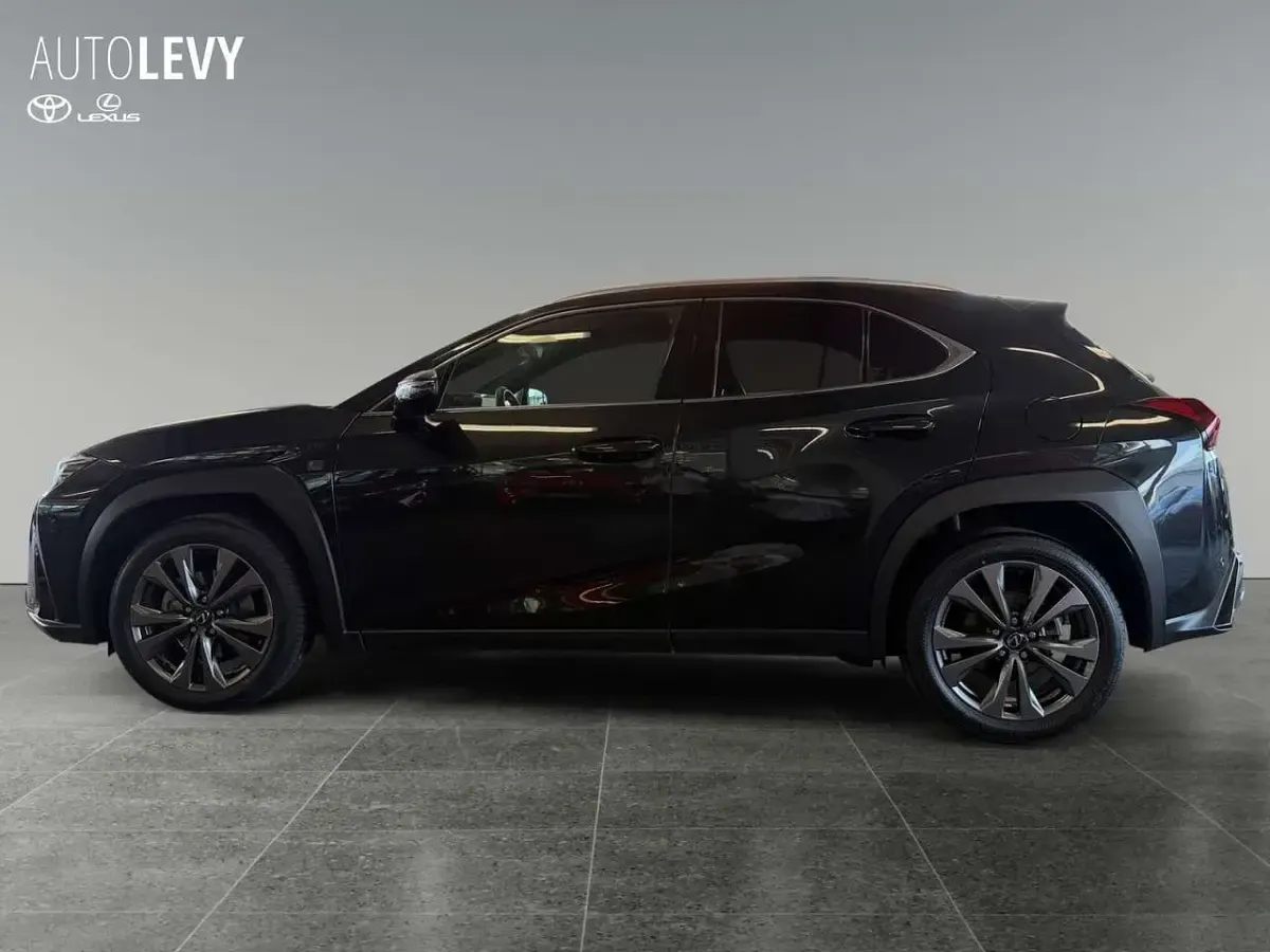 Gebraucht Lexus UX 300h Sport Design Packet 199 PS (146 kW) 2024 Schwarz SUV