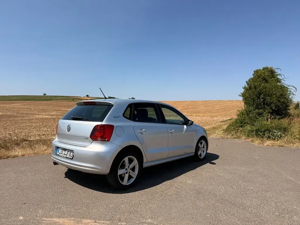 Gebraucht VW Polo Black Edition 90 PS (66 kW) 2013 Silber Kleinwagen