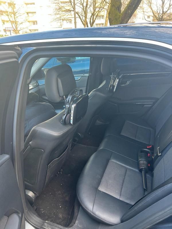 Gebraucht Mercedes E350 231 PS (169 kW) 2009 Grau Limousine