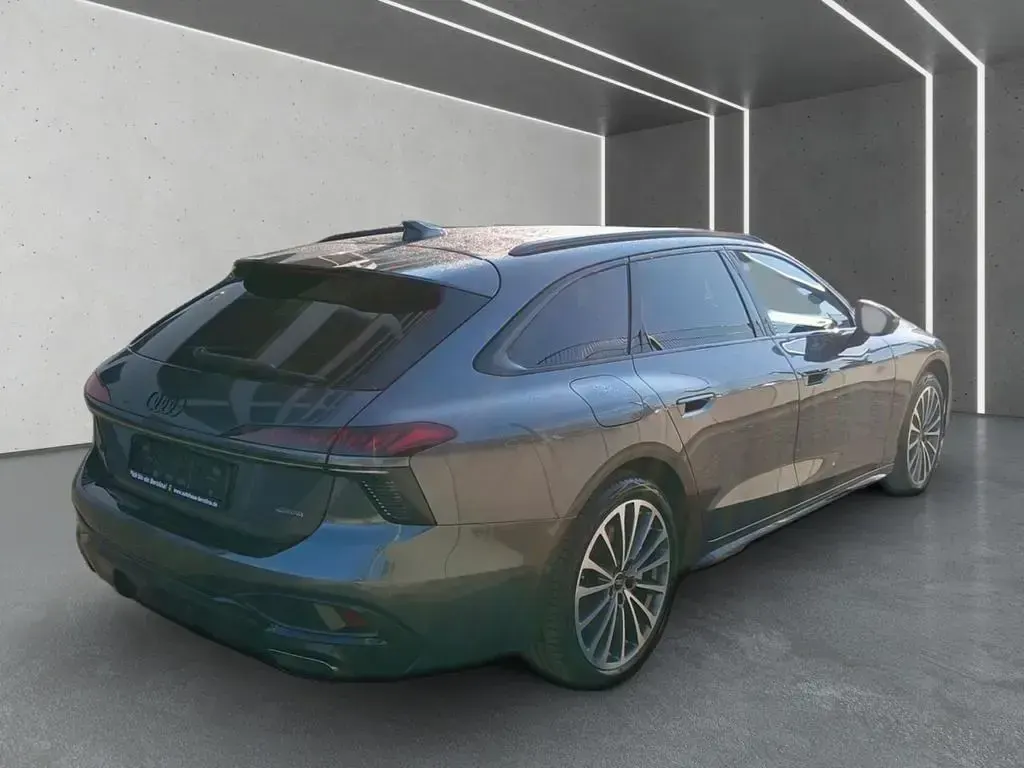 Gebraucht Audi A6 S-Line 299 PS (219 kW) 2025 Grau Kombi