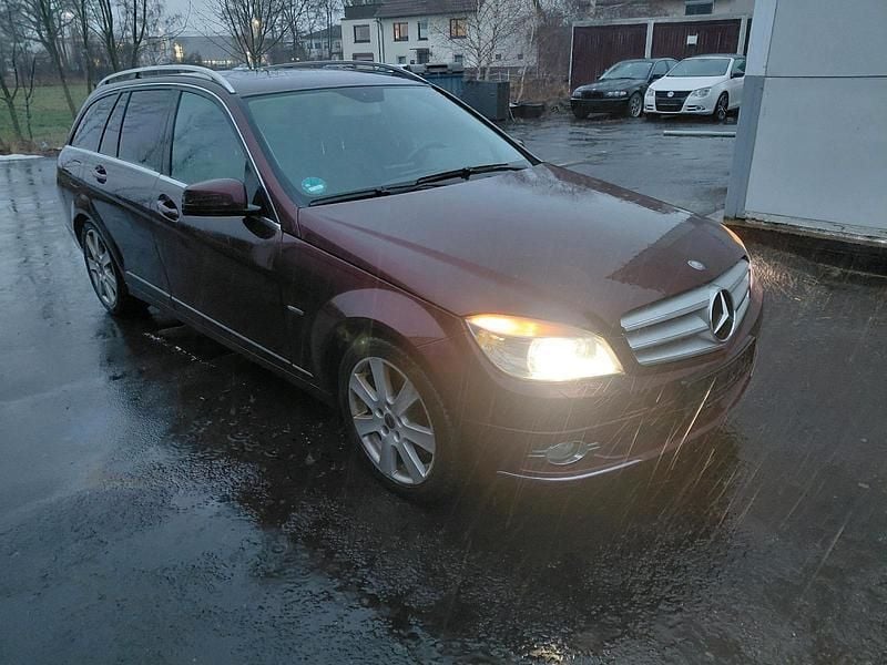 Gebraucht Mercedes C320 Avantgarde 225 PS (165 kW) 2009 Violet Kombi