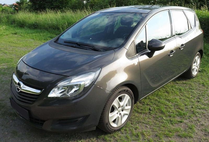 Grau Gebraucht 2017 Opel Meriva Van / Kleinbus | 5.600 € (Guter Preis) - Bild 1/4