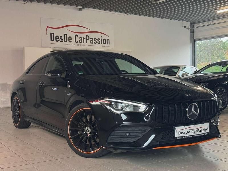 Kosmosschwarz Gebraucht 2019 Mercedes CLA250 AMG line Limousine | 35.700 € (Teuer) - Bild 1/4