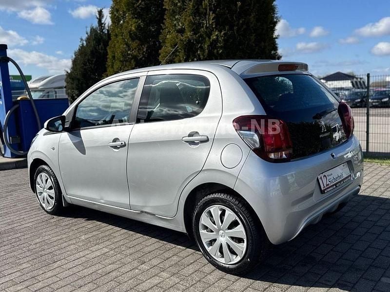 Gebraucht Peugeot 108 Active 69 PS (50 kW) 2017 Grau Kleinwagen