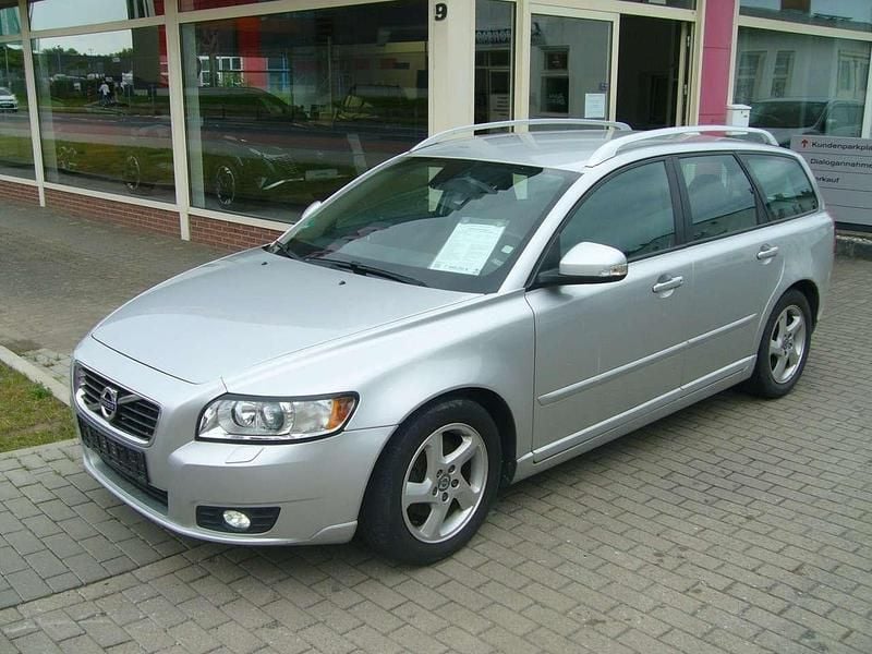 Gebraucht Volvo V50 Business Edition 114 PS (83 kW) 2012 Silber Kombi