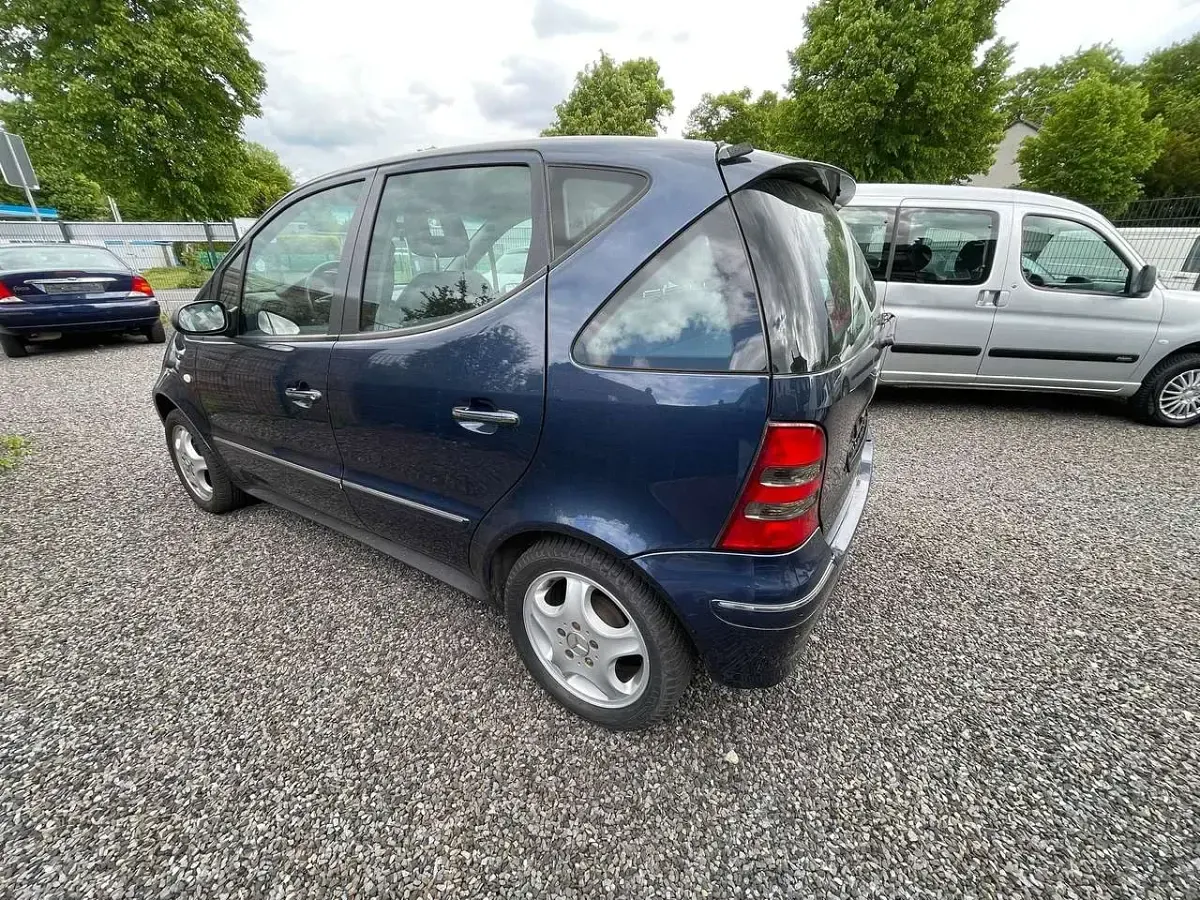 Gebraucht Mercedes A140 Avantgarde 82 PS (60 kW) 2002 Blau Limousine