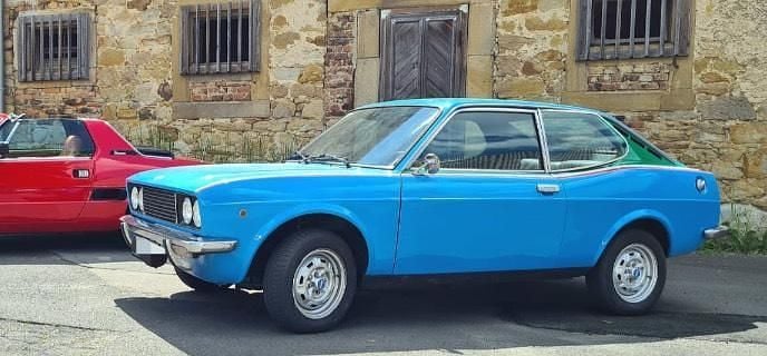 Blau Gebraucht 1973 Fiat 128 Sport Coupé | 13.500 € - Bild 1/4