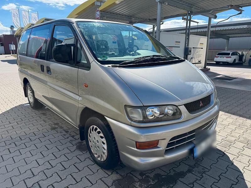 Gebraucht Mitsubishi Space Gear 113 PS (83 kW) 2000 Grau Van / Kleinbus