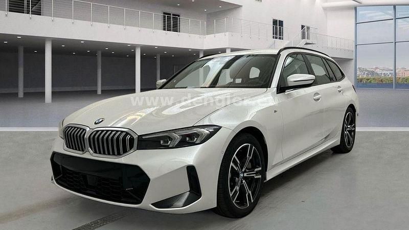 Weiß Gebraucht 2024 BMW 330 Shadowline Kombi | 38.690 € - Bild 1/4
