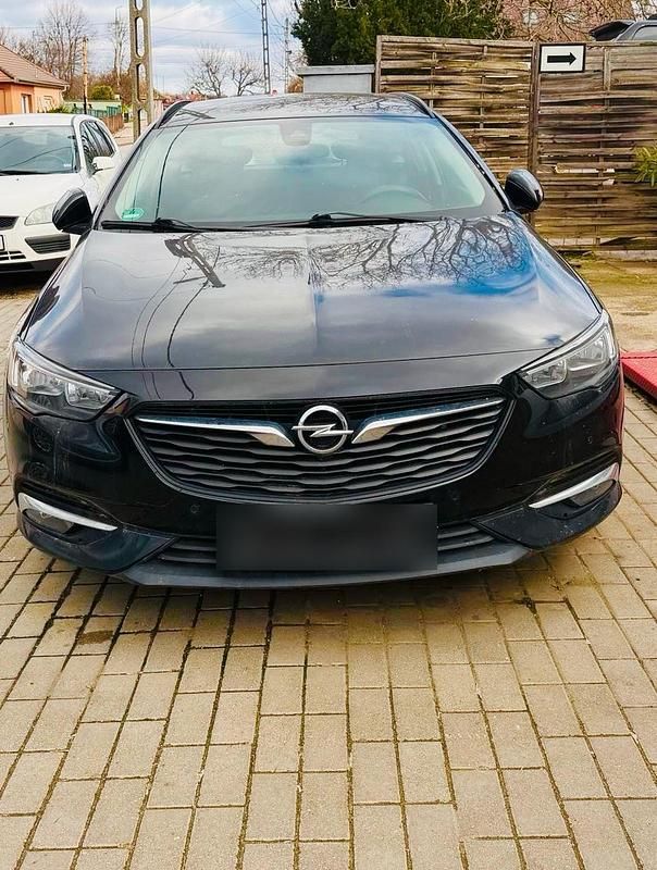 Gebraucht Opel Insignia 136 PS (100 kW) 2018 Schwarz Kombi