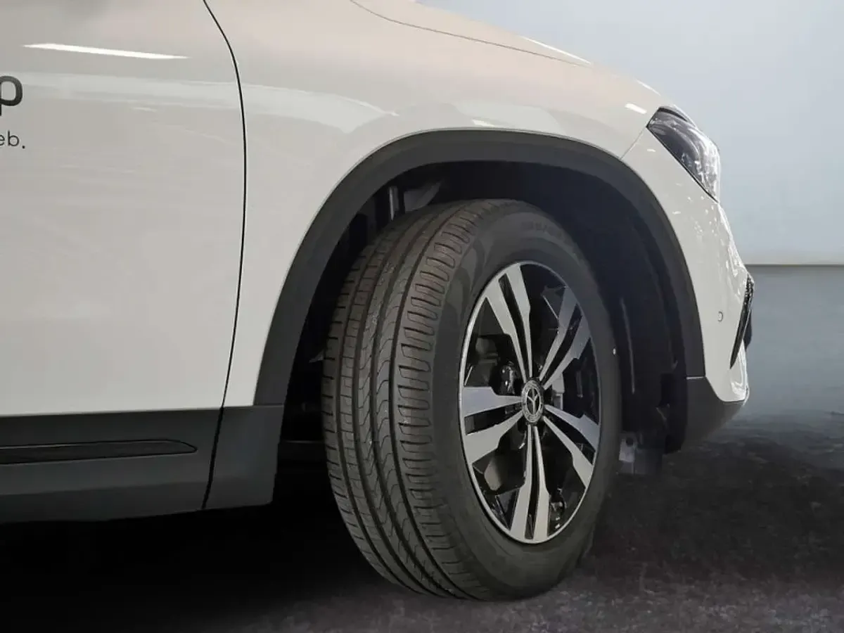 Gebraucht Mercedes GLA200 Progressive 150 PS (110 kW) 2026 Weiß unilack polarweiß SUV