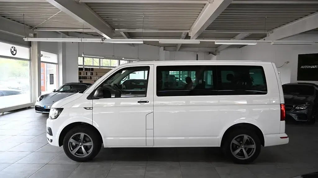 Gebraucht VW Multivan Trendline 150 PS (110 kW) 2016 Weiß Van / Kleinbus