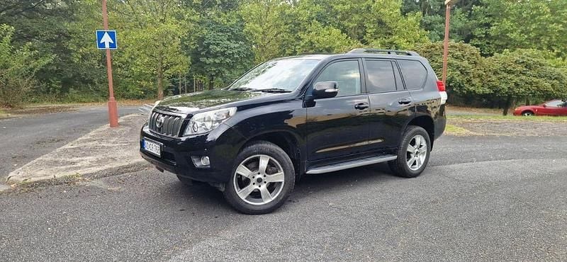 Schwarz Gebraucht 2011 Toyota Land Cruiser Executive SUV | 20.501 € (Superpreis) - Bild 1/4