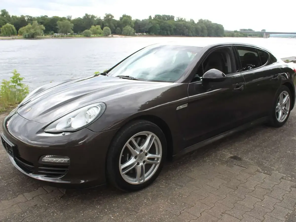 Gebraucht Porsche Panamera Diesel 250 PS (183 kW) 2012 Carbongraumetallic m9z Kleinwagen