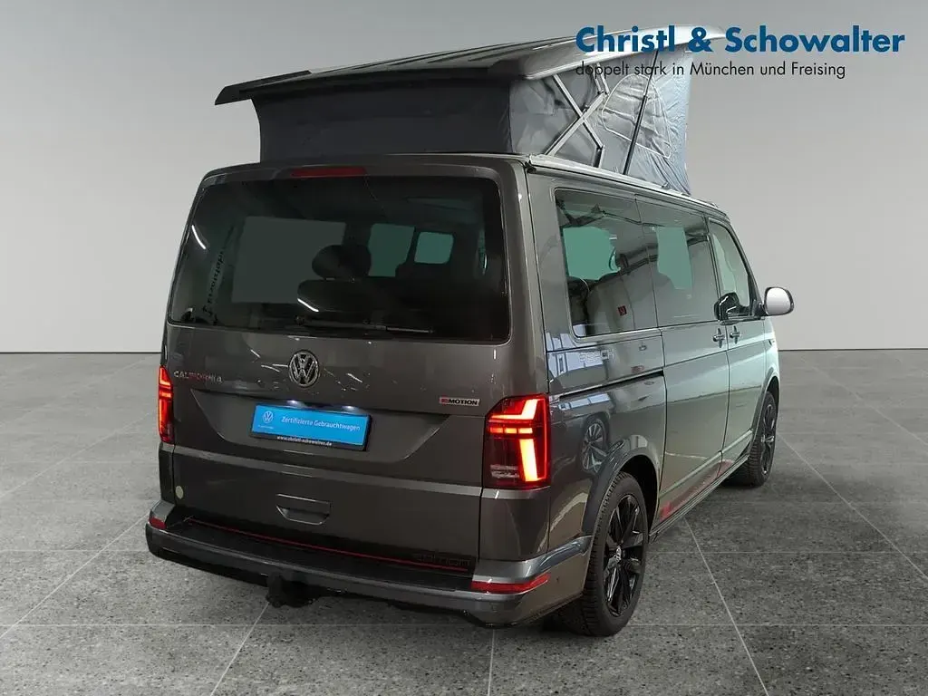 Gebraucht VW California Beach 204 PS (150 kW) 2022 Indiumgrau metallic Van