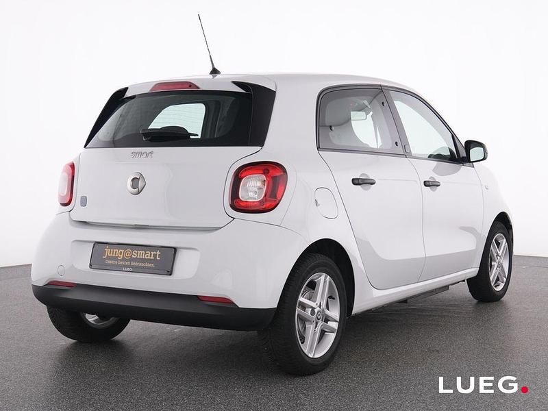 Gebraucht Smart ForFour Electric Drive 60 kW (82 PS) 2021 Weiß Limousine