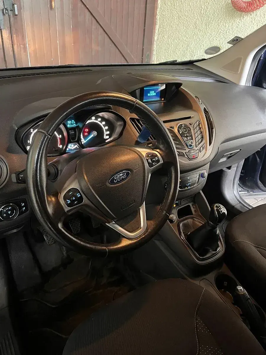 Gebraucht Ford Courier 95 PS (69 kW) 2017 Blau Van / Kleinbus