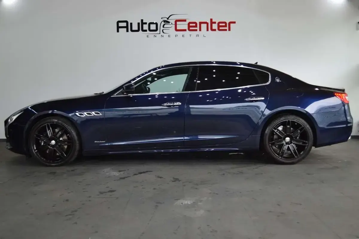 Gebraucht Maserati Quattroporte GranLusso 430 PS (316 kW) 2017 Blau Limousine