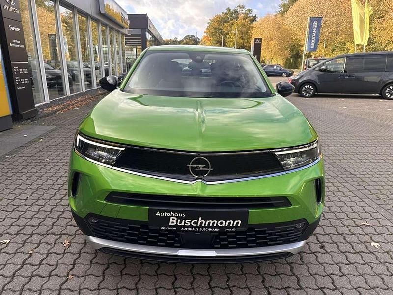 Gebraucht Opel Mokka-e drive 100 kW (136 PS) 2022 Ikone grün metallic SUV