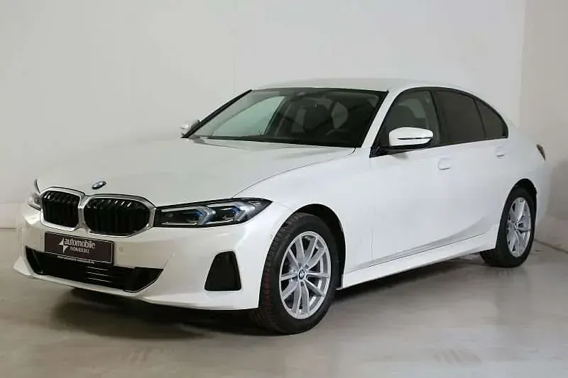 Gebraucht BMW 318 Shadowline 150 PS (110 kW) 2025 Mineralweiss met. Limousine