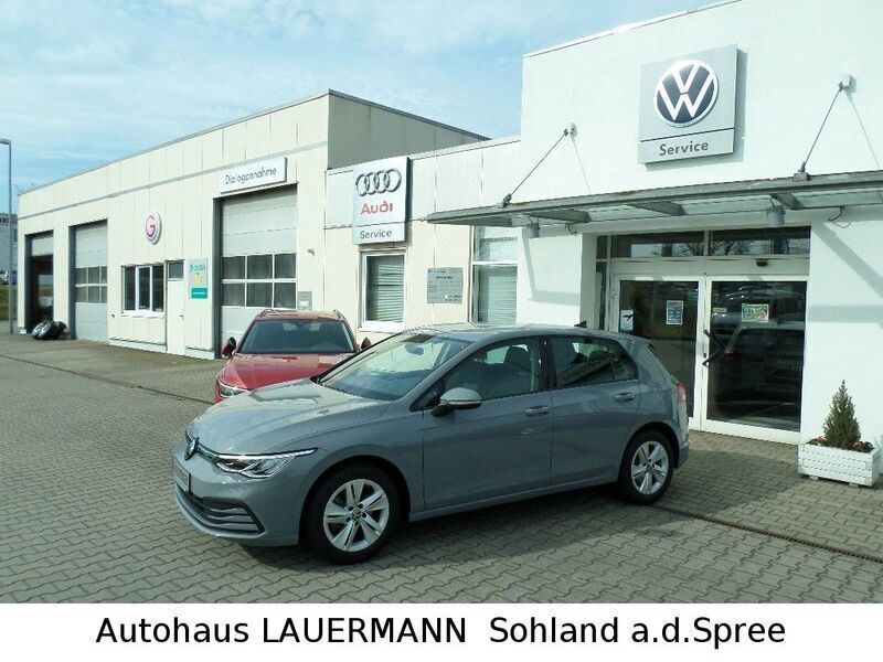 Gebraucht VW Golf VIII Life 150 PS (110 kW) 2022 Grau Limousine