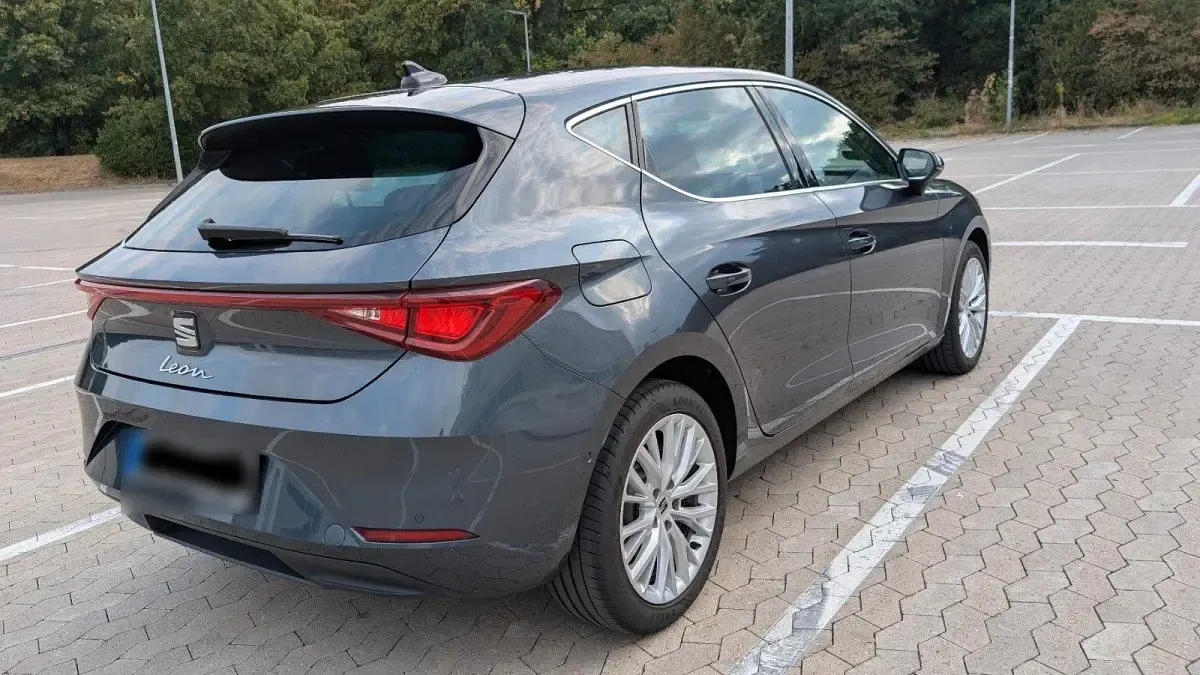 Gebraucht Seat Leon XCELLENCE 150 PS (110 kW) 2021 Grau Limousine