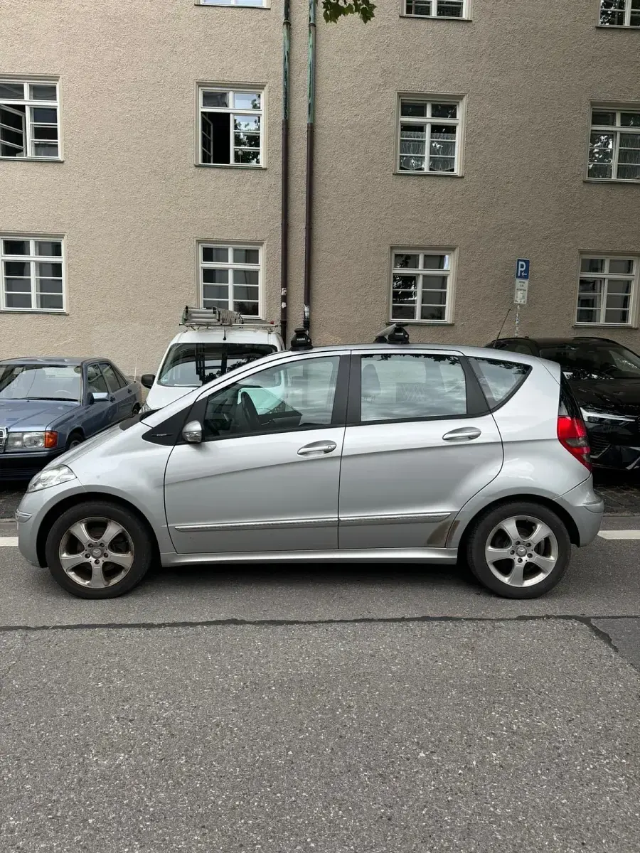 Gebraucht Mercedes A180 109 PS (80 kW) 2007 Silber Kleinwagen