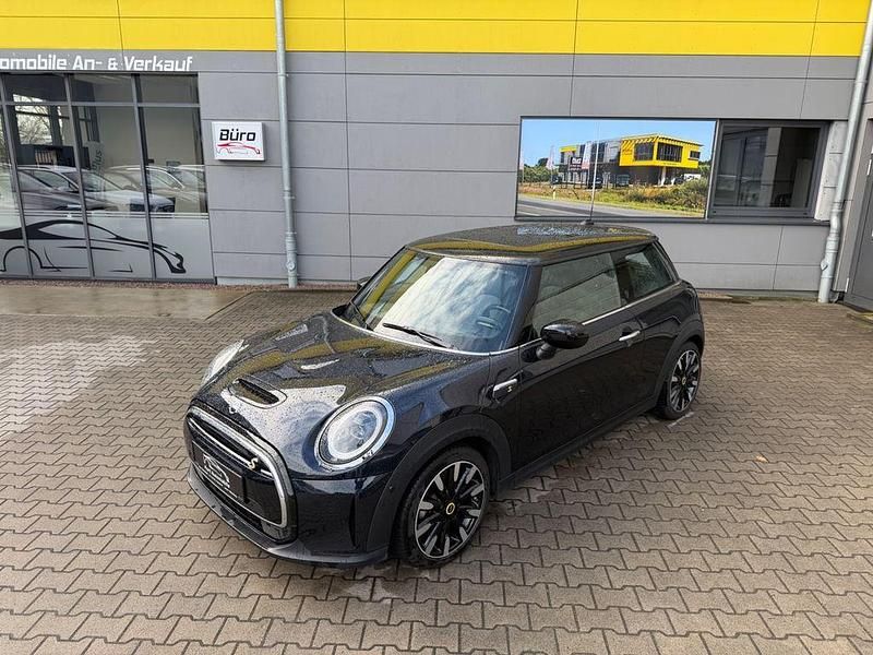 Gebraucht Mini Cooper SE 135 kW (184 PS) 2022 Schwarz Kleinwagen