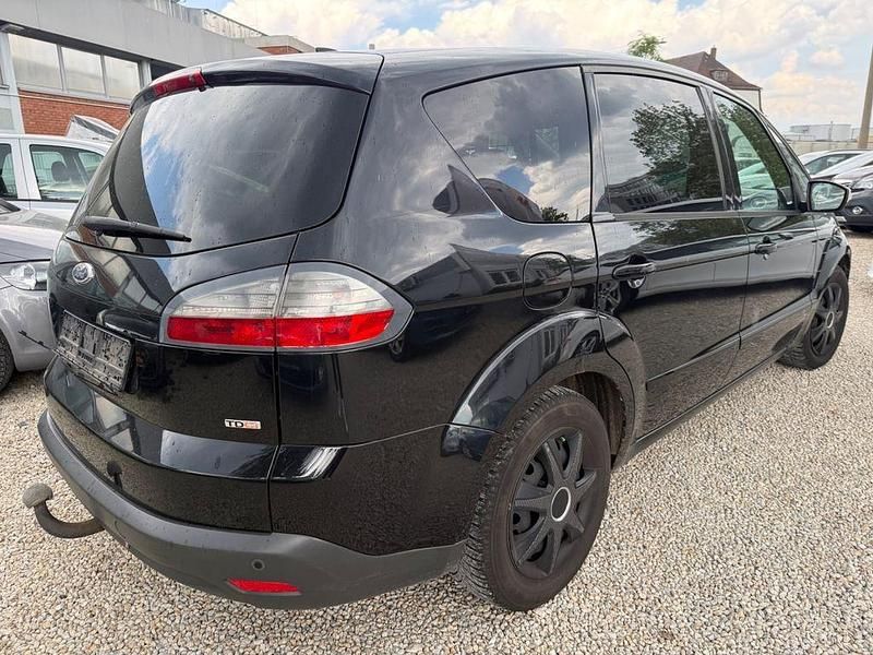 Gebraucht Ford S-MAX Trend 140 PS (102 kW) 2010 Schwarz Van / Kleinbus