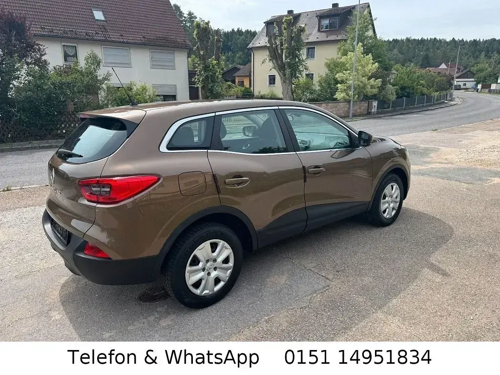 Gebraucht Renault Kadjar Life 131 PS (96 kW) 2015 Braun SUV