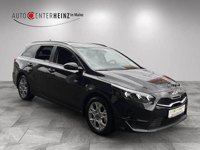 Gebraucht Kia Ceed Vision 140 PS (102 kW) 2025 Schwarz Kleinwagen