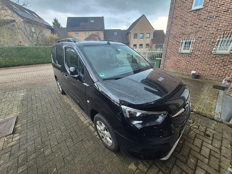 Gebraucht Opel Combo Life Elegance 131 PS (96 kW) 2022 Schwarz Van / Kleinbus