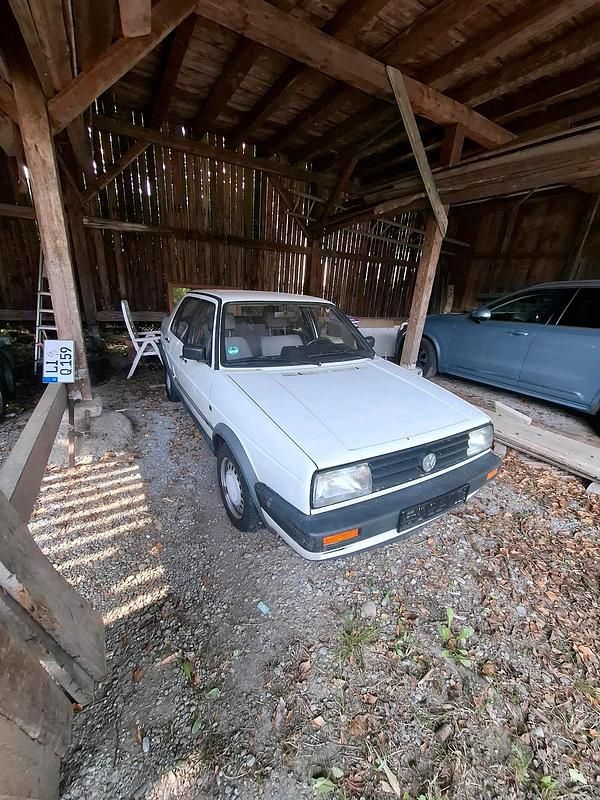 Weiß Gebraucht 1990 VW Jetta Limousine | 1.900 € - Bild 1/4