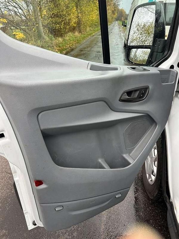 Gebraucht Ford Transit Trend 170 PS (125 kW) 2019 Frostweiß Van / Kleinbus