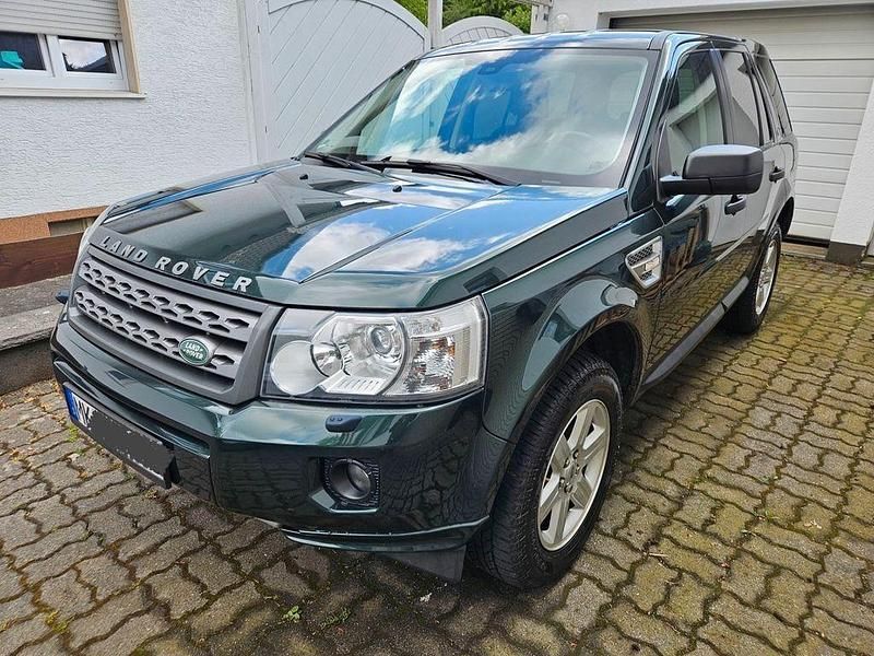 Grün Gebraucht 2011 Land Rover Freelander 2 S SUV | 5.850 € (Guter Preis) - Bild 1/4