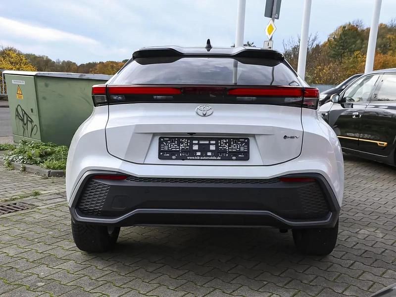 Gebraucht Toyota C-HR 207 PS (152 kW) 2024 Platinum white pearl / black SUV