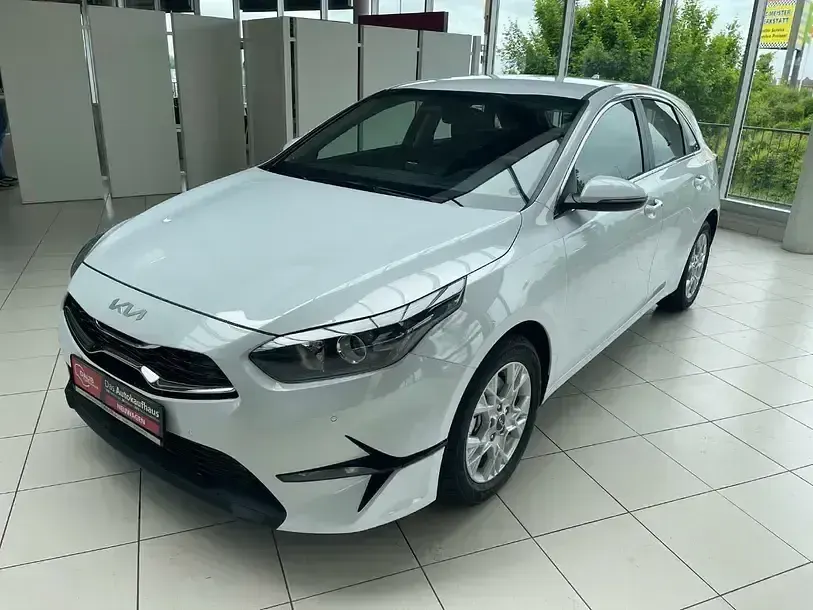 Ny Kia Ceed 101 HK (74 kW) 2025 Hvid Hatchback